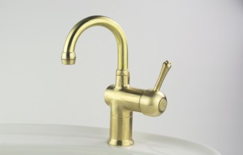Photo_ CB7000-RL-GN in Lea Wheeled Brass (LW) finish